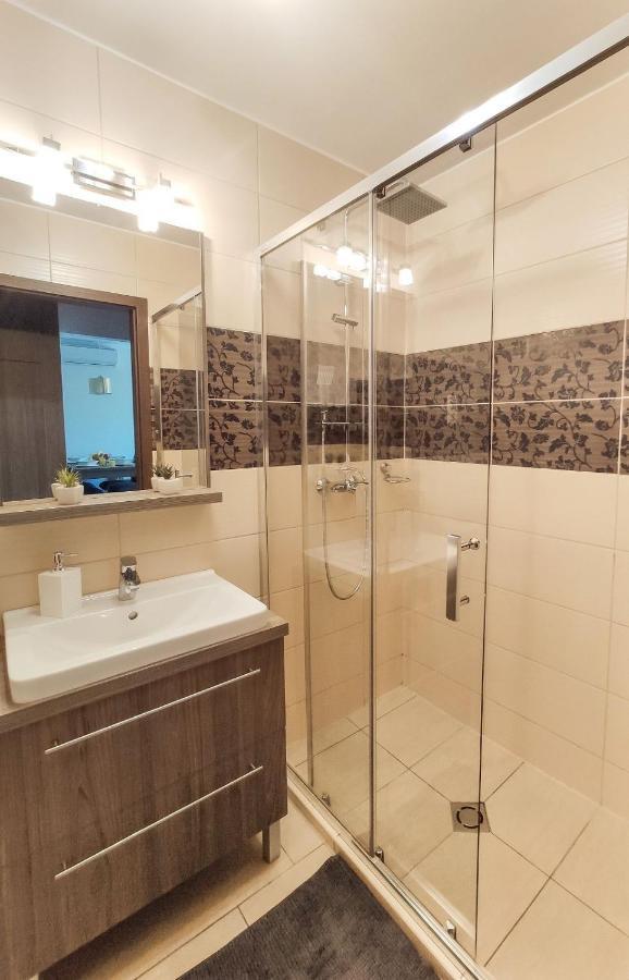 Holiday Apartman Sárvár Buitenkant foto