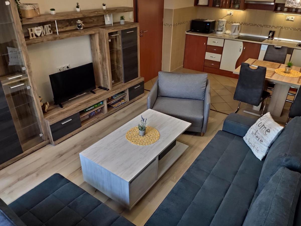 Holiday Apartman Sárvár Buitenkant foto